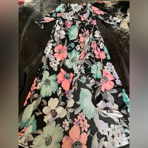 Sew In Love Long Maxi Dress size Large Bright Flowered EUC Long Sleeve Stretchy!
